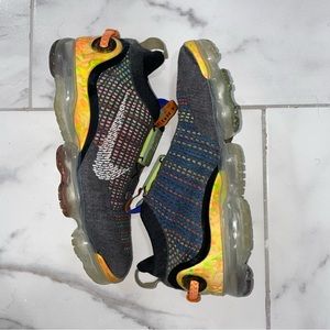 *2020 air VaporMax Flyknit “Iron Grey Laser Orange”